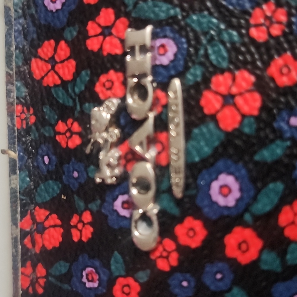Coach Continental Zip Wallet  "Ranch Floral" - Picture 2 of 9